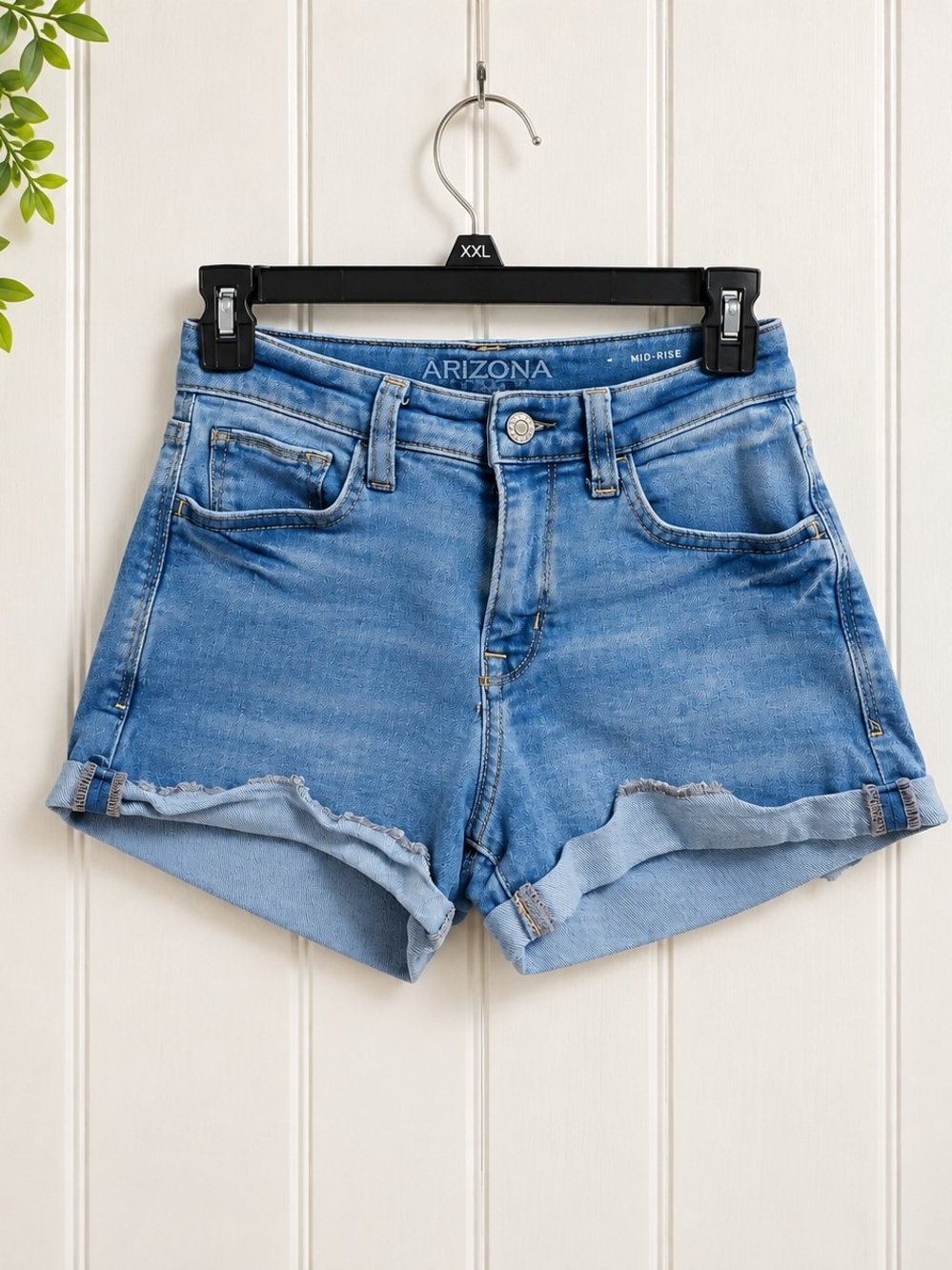 Arizona Jean Co Women’s Size 1 Mid-Rise Denim Shorts Cuffed Stretch Blue Jeans